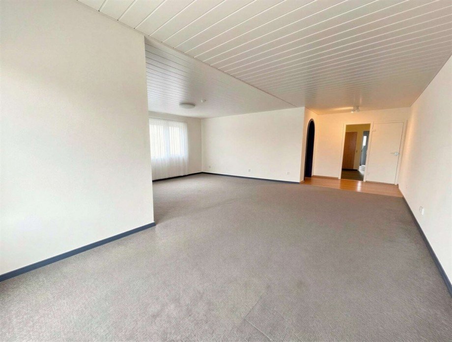 Wohnzimmer - (KI generiert) Zweifamilienhaus Erbes-B�desheim