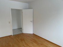 Zimmer klein 2 Sonnige 4-Zimmer-EG-Wohnung mit Balkon und Garten in S�dost