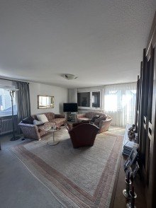   Nutzen Sie dieses solide Mehrfamilienhaus f�r langfristige Ertr�ge. Viel Potenzial! 