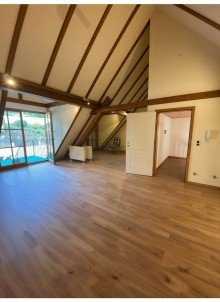 Wohnzimmer EFH Gro�z�giges Hofanwesen mit Einfamilienhaus, historischem Bestand, Scheunen und Entwicklungspotenzial