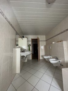 Badezimmer Gro�z�giges Einfamilienhaus/ Mehrgenerationenhaus im Herzen von Ober Hilbersheim