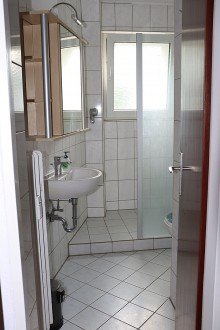 Badezimmer Ideal geschnittene 1 Zimmer Wohnung im Herzen von Frankfurt | Festpreis