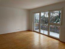 Wohnzimmer 4 Sonnige 4-Zimmer-EG-Wohnung mit Balkon und Garten in S�dost