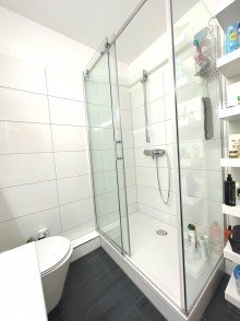 Badezimmer Gro�z�gige Maisonette Wohnung mit traumhaftem Ausblick | EBK | Teilweise saniert