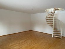 Souterrain 2 Sonnige 4-Zimmer-EG-Wohnung mit Balkon und Garten in S�dost