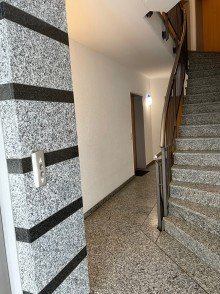 Hauseingang Sonnige 4-Zimmer-EG-Wohnung mit Balkon und Garten in S�dost