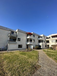 Au�enansicht Erstbezug nach Sanierung: 4-Zimmer Wohnung mit Rheinblick