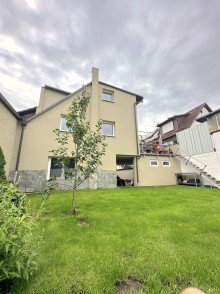 Au�enansicht Exklusives Zweifamilienhaus mit modernem Design, Einliegerwohnung und gro�z�gigem Garten