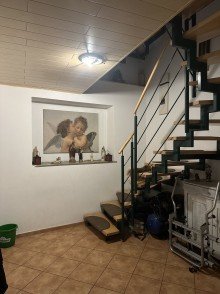 Treppenlauf Gro�z�giges Einfamilienhaus/ Mehrgenerationenhaus im Herzen von Ober Hilbersheim