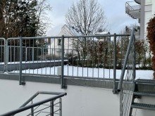 Gartentreppe Sonnige 4-Zimmer-EG-Wohnung mit Balkon und Garten in S�dost