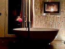 Badezimmer  Architektonisches Highlight: Luxus-Einfamilienhaus mit einzigartigem Design 