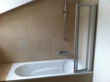Badezimmer Helle DG Wohnung in freistehender Jugendstilvilla n�he Kurhaus