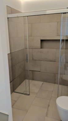 Badezimmer  Glamour�ses Leben in der City: The Flare - Luxus pur in Frankfurt! 