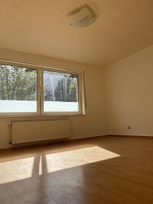 Wohnzimmer 4ZKB Eigentumswohnung in ruhiger Lage