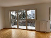 Wohnzimmer 3 Sonnige 4-Zimmer-EG-Wohnung mit Balkon und Garten in S�dost