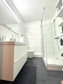 Badezimmer Gro�z�gige Maisonette Wohnung mit traumhaftem Ausblick | EBK | Teilweise saniert