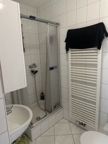 Bad 3/3 Gro�z�giges Einfamilienhaus/ Mehrgenerationenhaus im Herzen von Ober Hilbersheim
