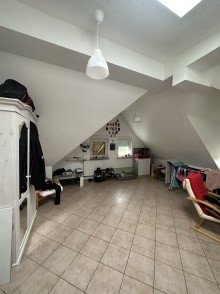 Dachgeschpss Gro�z�giges Einfamilienhaus/ Mehrgenerationenhaus im Herzen von Ober Hilbersheim