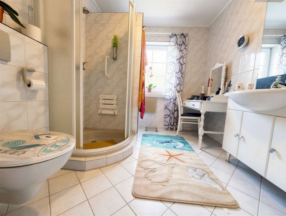 Badezimmer - EG Zweifamilienhaus Erbes-B�desheim