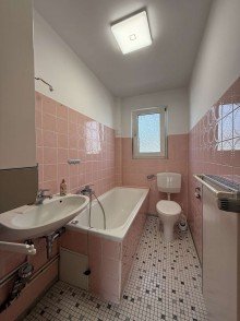 Badezimmer *Reserviert* Ihr neues Zuhause in Frankfurt H�chst - 2-Zimmer-Wohnung mit Platz f�r Ihre Ideen