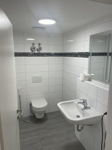 Toilette  Modernes Wohnen in der City - Gro�z�gige 3ZKB-Wohnung mit Balkon und Tiefgarage zu vermieten! 