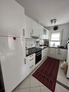 K�che Gepflegte 3-Zimmer Wohnung mit Einbauk�che, Balkon und Tiefgaragenstellplatz
