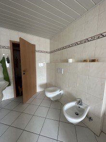 Badezimmer Gro�z�giges Einfamilienhaus/ Mehrgenerationenhaus im Herzen von Ober Hilbersheim