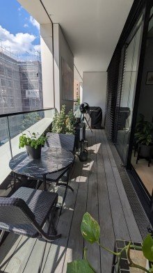 Balkon  Glamour�ses Leben in der City: The Flare - Luxus pur in Frankfurt! 