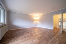 Wohnzimmer Praktisch geschnittene Eigentumswohnung mit Tiefgarage, Einbauk�che und Balkon