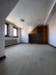Schlafzimmer  Sanierungsobjekt Doppelhaush�lfte mit Garten | Fantastischer Mainblick. 
