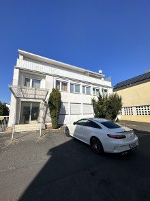 Au�enansicht Front  Nutzen Sie dieses solide Mehrfamilienhaus f�r langfristige Ertr�ge. Viel Potenzial! 