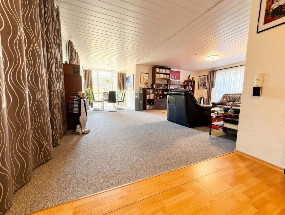 Wohnzimmer - EG Zweifamilienhaus Erbes-B�desheim