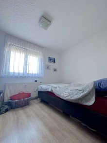 Schlafzimmer 2 Ger�umige 3Z-Erdgeschosswohnung zum Wohlf�hlen mit Terrasse und Tiefgaragenstellplatz