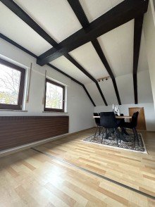 Essbereich 1.OG  Ihr Traumhaus mit gro�em Garten und 3 Garagen wartet auf Sie! 