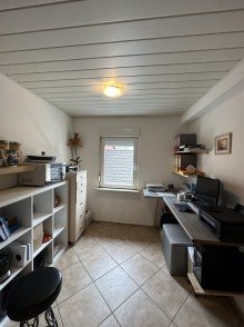 B�ro Gro�z�giges Einfamilienhaus/ Mehrgenerationenhaus im Herzen von Ober Hilbersheim