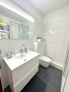 Badezimmer Gro�z�gige Maisonette Wohnung mit traumhaftem Ausblick | EBK | Teilweise saniert