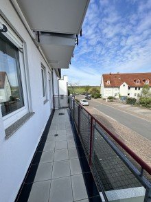 Balkon 2 Gepflegte 3-Zimmer Wohnung mit Einbauk�che, Balkon und Tiefgaragenstellplatz