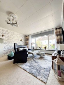 Wohnzimmer Charmanter Winkelbungalow mit Stil, Gartenidylle und viel Lebensqualit�t in Hofheim-Wallau