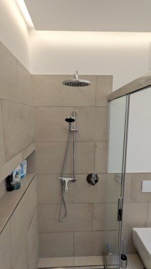 Badezimmer  Glamour�ses Leben in der City: The Flare - Luxus pur in Frankfurt! 