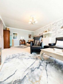 Wohnzimmer Charmanter Winkelbungalow mit Stil, Gartenidylle und viel Lebensqualit�t in Hofheim-Wallau