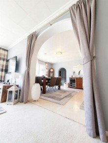 Wohnzimmer Charmanter Winkelbungalow mit Stil, Gartenidylle und viel Lebensqualit�t in Hofheim-Wallau