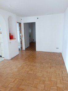 Essbereich Exklusives Zweifamilienhaus mit modernem Design, Einliegerwohnung und gro�z�gigem Garten
