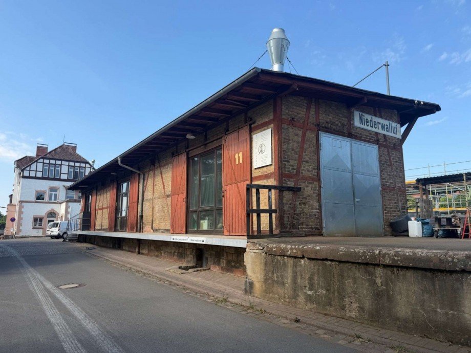 Au�enansicht Halle / Lager / Produktion Walluf
