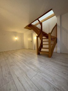 Souterrain Erstbezug nach Sanierung: 4-Zimmer Wohnung mit Rheinblick