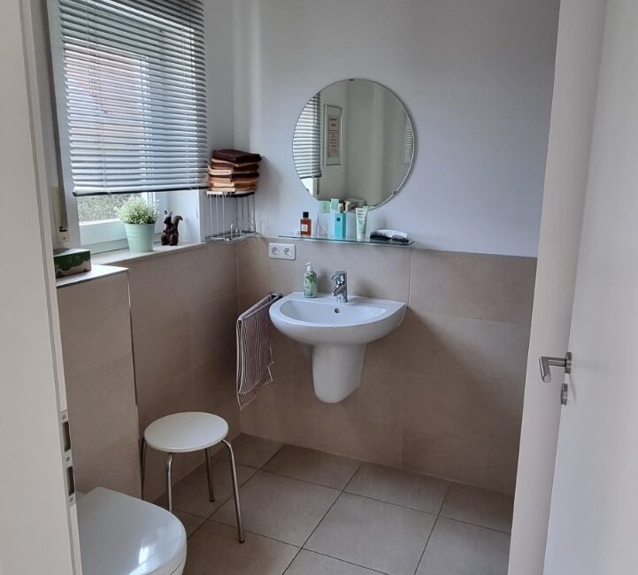 Gäste-WC-Du EG2